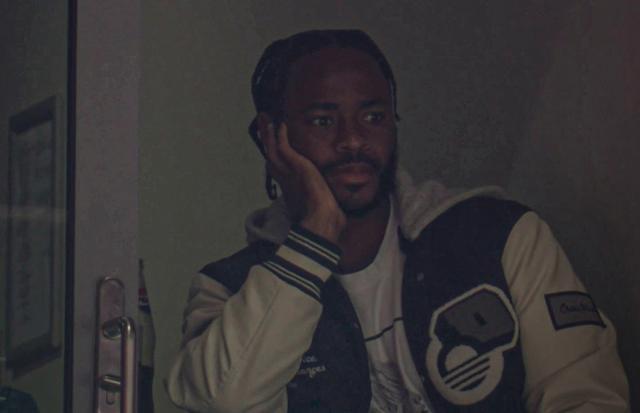 视频直播-阿森纳连胜止步！布莱顿+裁判联手造赖斯争议红牌？