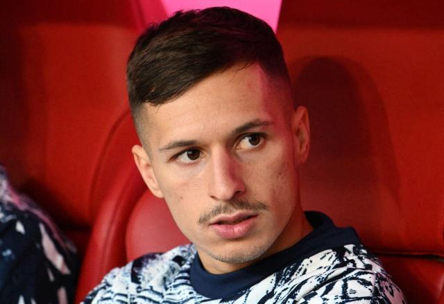 视频直播-冬窗新援看上去管用，拜仁缺半套主力阵容是好事？