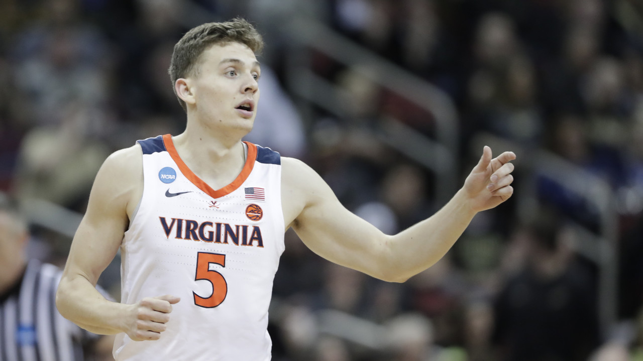 官方网站-直播吧：山西男篮签下曾宣布退役的19年MOP&amp;NBA55号秀凯尔·盖伊